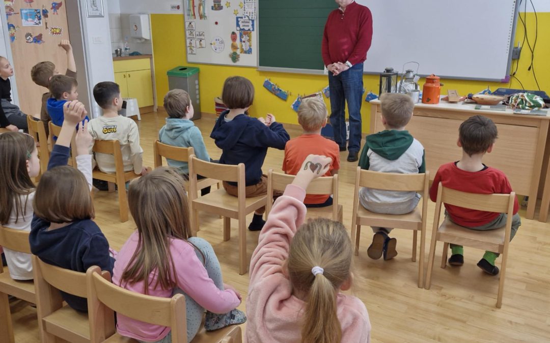 Kako je biti šolar danes vemo. Kako pa je bilo pred šestdesetimi leti?